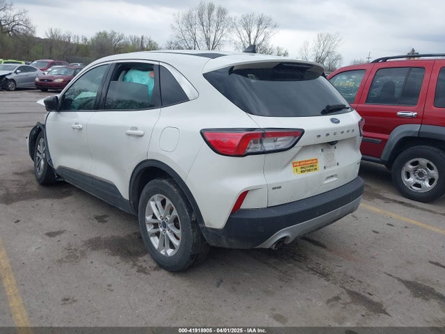 1FMCU9G61NUA61028 Ford ESCAPE SE