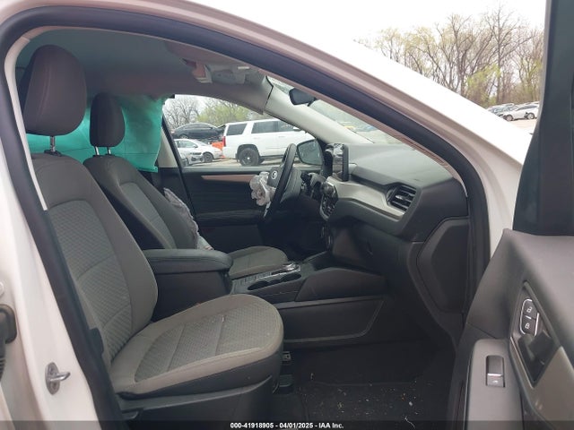 1FMCU9G61NUA61028 Ford ESCAPE SE