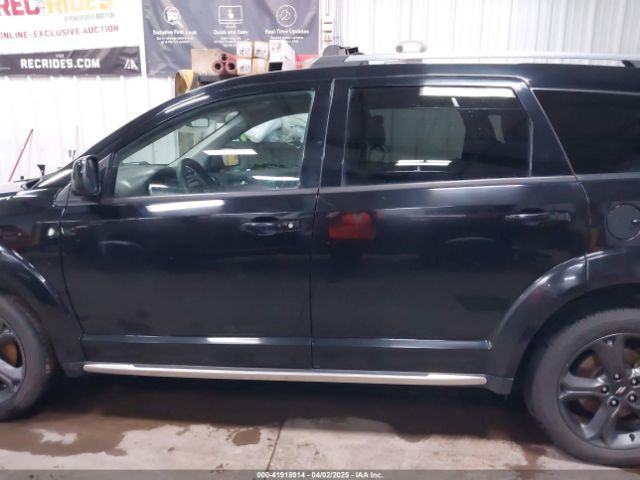 3C4PDDGG2JT388205 Dodge Journey Crossroad Awd