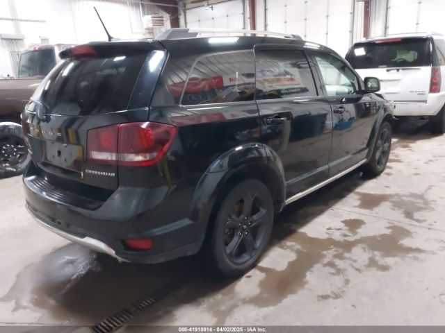 3C4PDDGG2JT388205 Dodge Journey Crossroad Awd