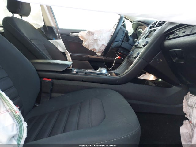 3FA6P0H74JR278012 Ford FUSION SE