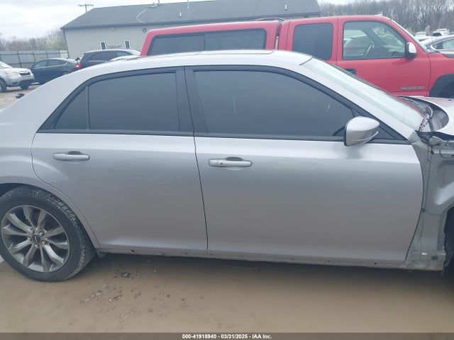 Chrysler 300 300s 2014 2C3CCAGG8EH384100 Image 13