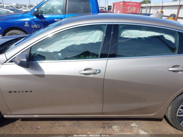 1G1ZG5ST6PF118111 Chevrolet Malibu Fwd Rs