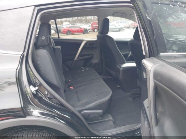 2T3BFREV6HW605826 Toyota RAV4 LE