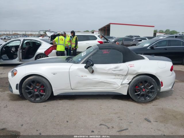 JC1NFAEK7J0138623 Fiat 124 Spider Abarth