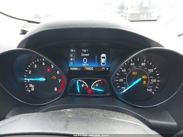 1FMCU9HD2JUD30385 Ford ESCAPE SEL