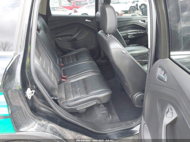 1FMCU9HD2JUD30385 Ford ESCAPE SEL