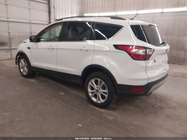 1FMCU9GD2JUB17518 Ford ESCAPE SE