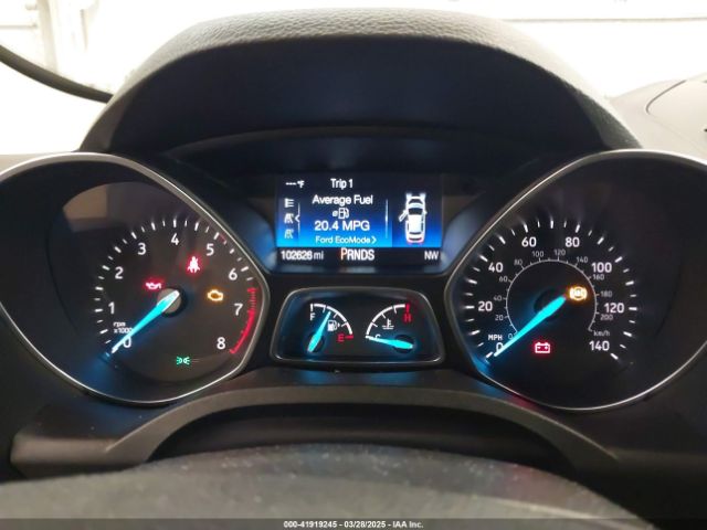 1FMCU9GD2JUB17518 Ford ESCAPE SE