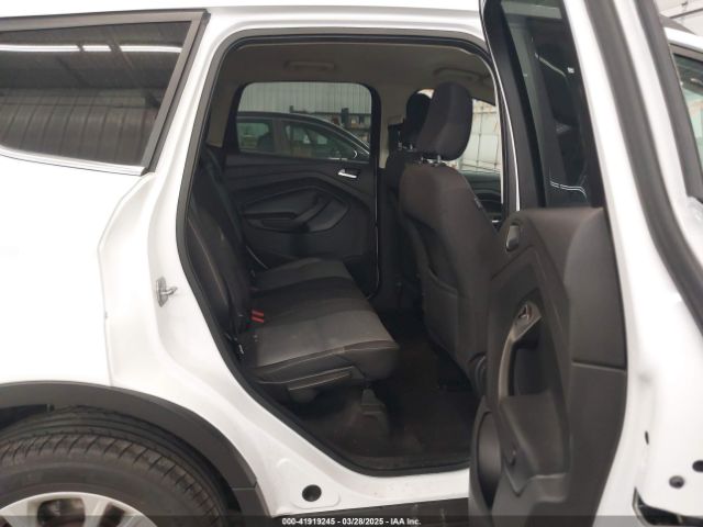 1FMCU9GD2JUB17518 Ford ESCAPE SE