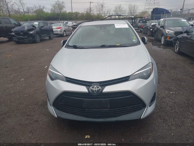 2T1BURHE7JC107085 Toyota COROLLA LE