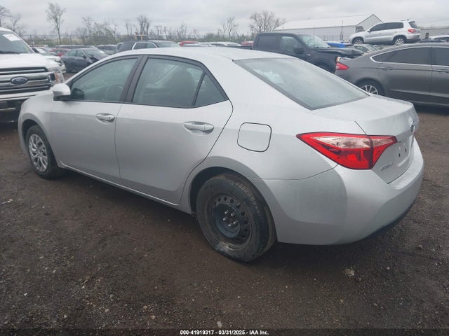2T1BURHE7JC107085 Toyota COROLLA LE