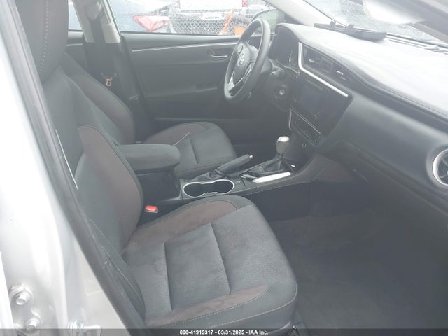 2T1BURHE7JC107085 Toyota COROLLA LE