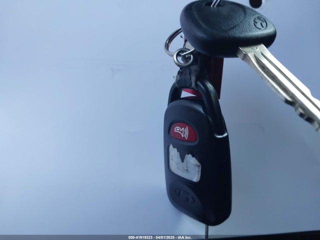 5NPD74LF3JH390701 Hyundai ELANTRA SE