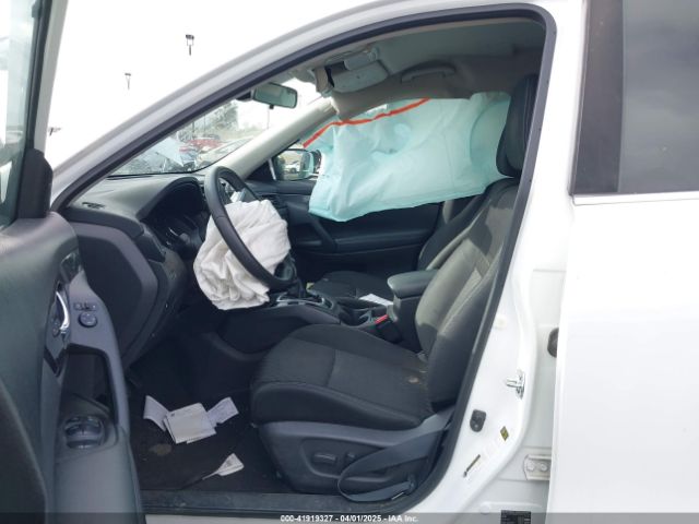 KNMAT2MV7KP526715 Nissan ROGUE SV