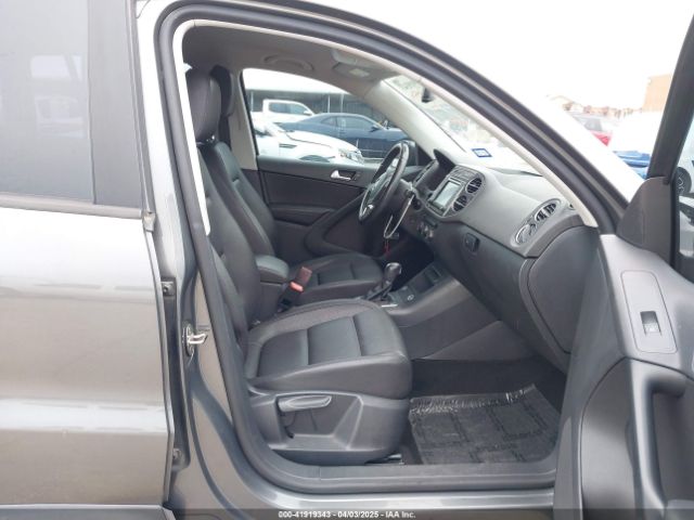 WVGAV7AX5HK026115 Volkswagen Tiguan 2.0t/2.0t S