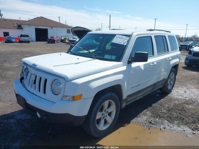 1C4NJPFA8ED550221 Jeep Patriot Latitude