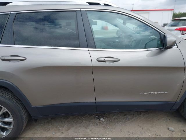 1C4PJLLB8MD164590 Jeep Cherokee Latitude Plus Fwd