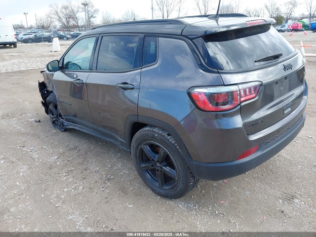 3C4NJDBB2JT395523 Jeep Compass Altitude 4x4