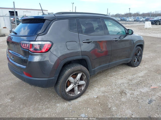 3C4NJDBB2JT395523 Jeep Compass Altitude 4x4