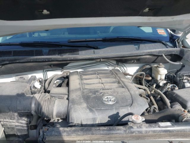 5TFUY5F16KX844481 Toyota Tundra Sr5 5.7l V8