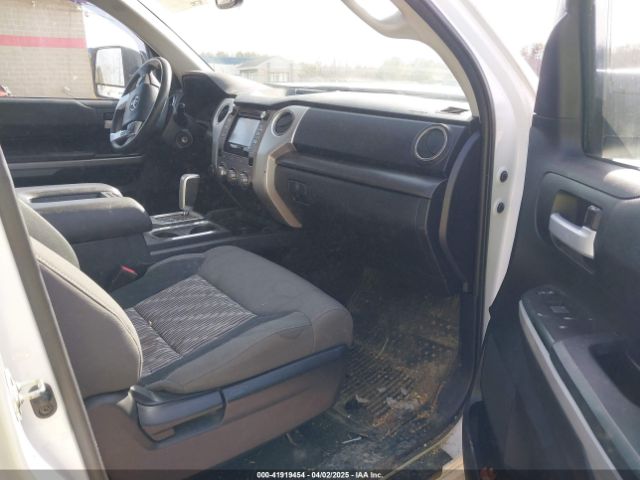 5TFUY5F16KX844481 Toyota Tundra Sr5 5.7l V8