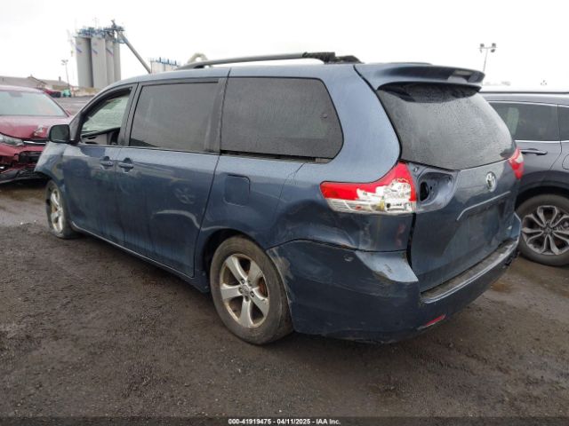 5TDKK3DC6FS624643 Toyota Sienna Le 8 Passenger