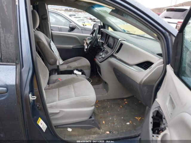5TDKK3DC6FS624643 Toyota Sienna Le 8 Passenger