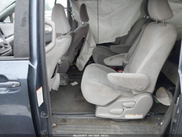 5TDKK3DC6FS624643 Toyota Sienna Le 8 Passenger