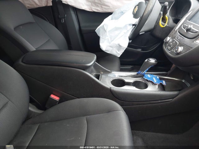 1G1ZE5ST4HF142866 Chevrolet MALIBU 1LT
