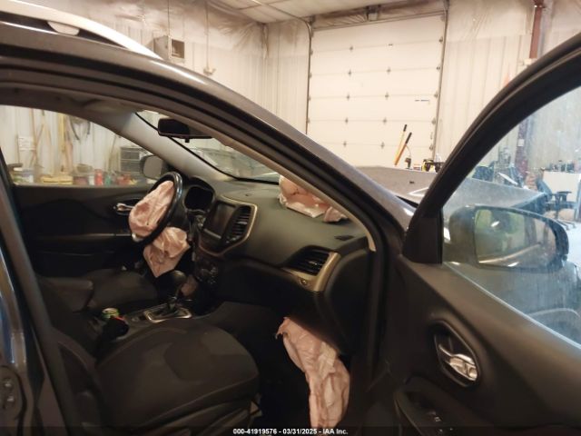 1C4PJMCS6GW101471 Jeep Cherokee Latitude