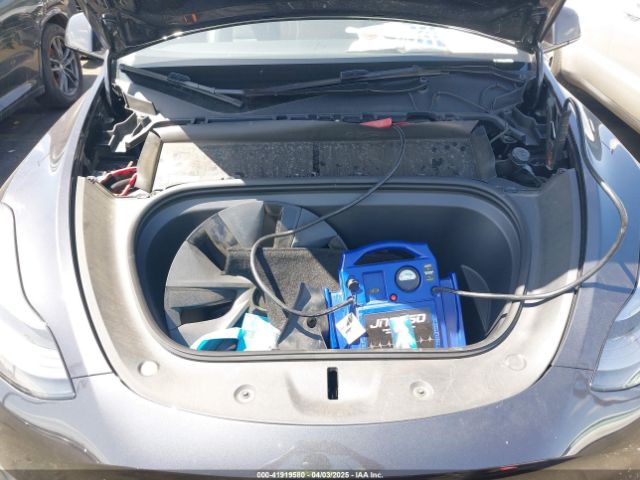 7SAYGDEE6RF127475 Tesla Model Y Long Range Dual Motor All-wheel Drive