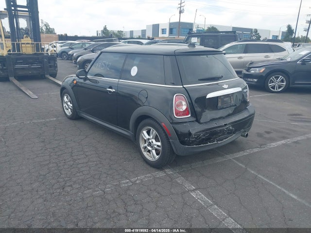 2013 MINI HARDTOP WMWSU3C50DT682238 Photo 2