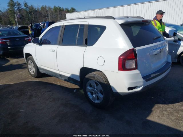 1C4NJCEA6GD666790 Jeep Compass Latitude