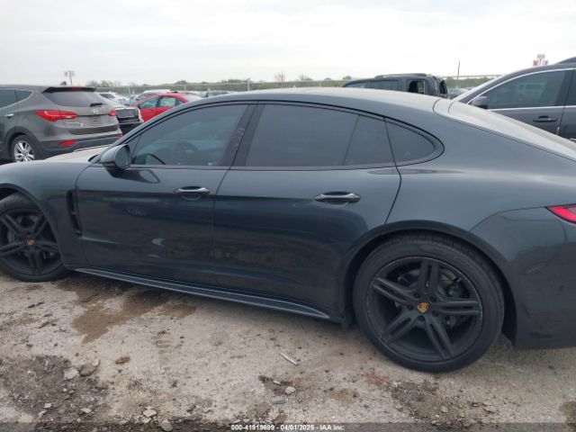 WP0AB2A76JL136669 Porsche Panamera 4s