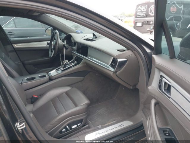 WP0AB2A76JL136669 Porsche Panamera 4s