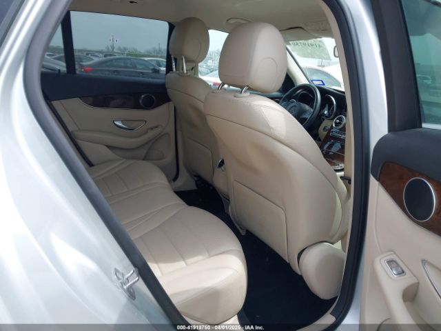 WDC0G4JB1KF655457 Mercedes-Benz GLC 300