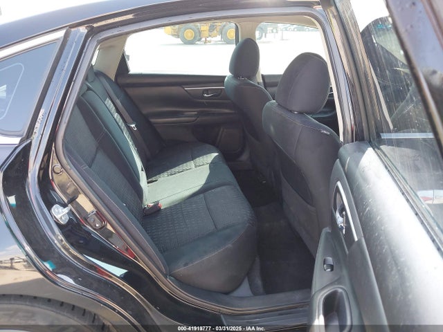 1N4AL3AP4HC171083 Nissan 2017