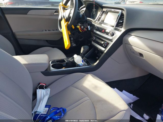 5NPE24AF8KH765683 Hyundai SONATA SE