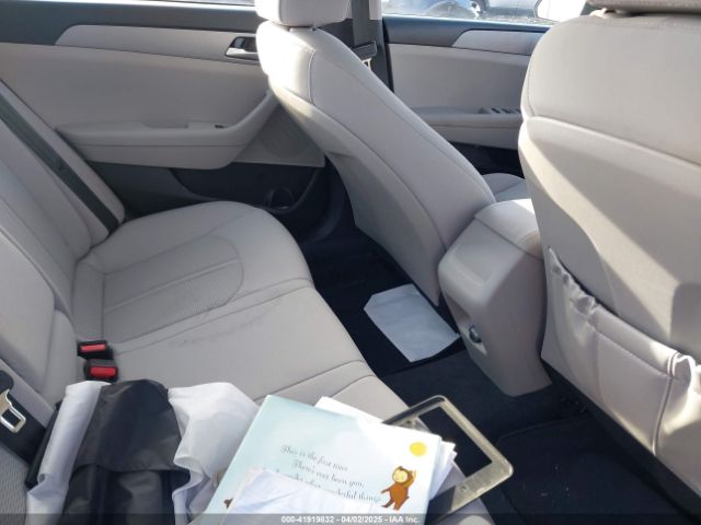 5NPE24AF8KH765683 Hyundai SONATA SE