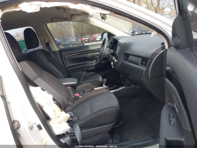 2020 MITSUBISHI OUTLANDER JA4AD2A39LZ037457 Photo 4