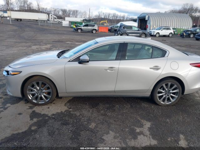 3MZBPADL6NM310475 Mazda MAZDA3