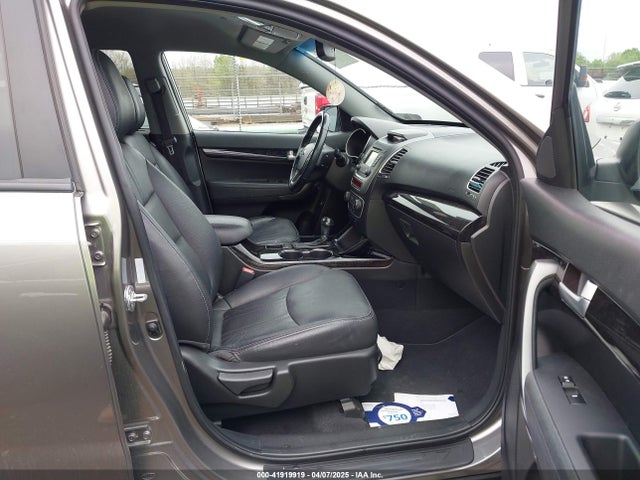 5XYKT4A63EG474388 KIA SORENTO LX