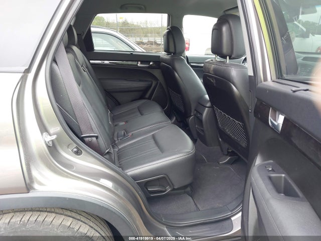 5XYKT4A63EG474388 KIA SORENTO LX