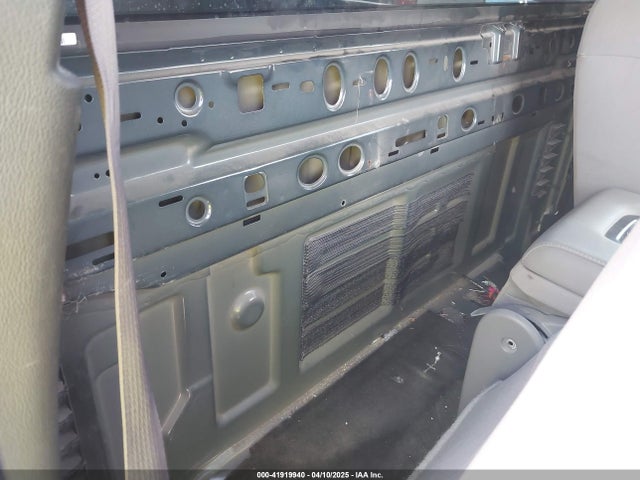 1GCNCNEH8HZ162054 Chevrolet Silverado 1500 Ls