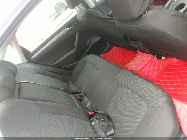 1VWAP7A38EC011235 Volkswagen Passat 2.5l S