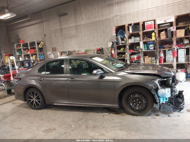 4T1G11BK3NU053965 Toyota Camry Se Awd