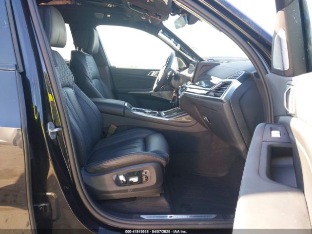 5UX33EM09R9U06877 BMW X7 M60i