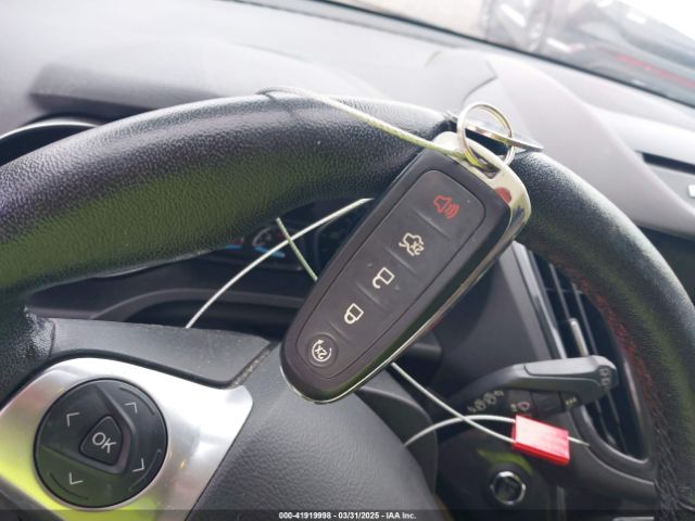 1FMCU0J98GUB67946 Ford Escape Titanium