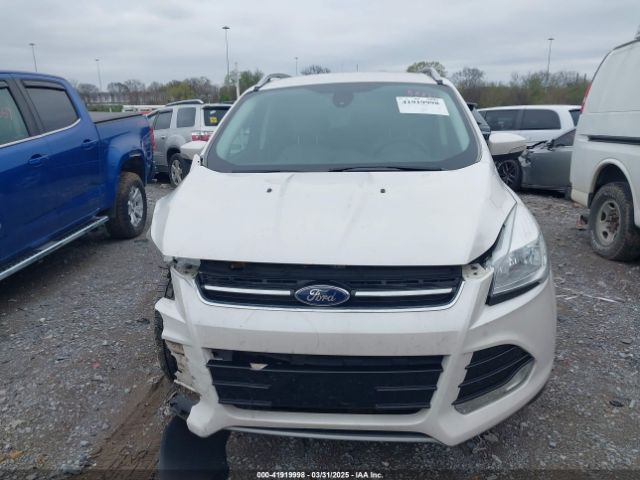 1FMCU0J98GUB67946 Ford Escape Titanium
